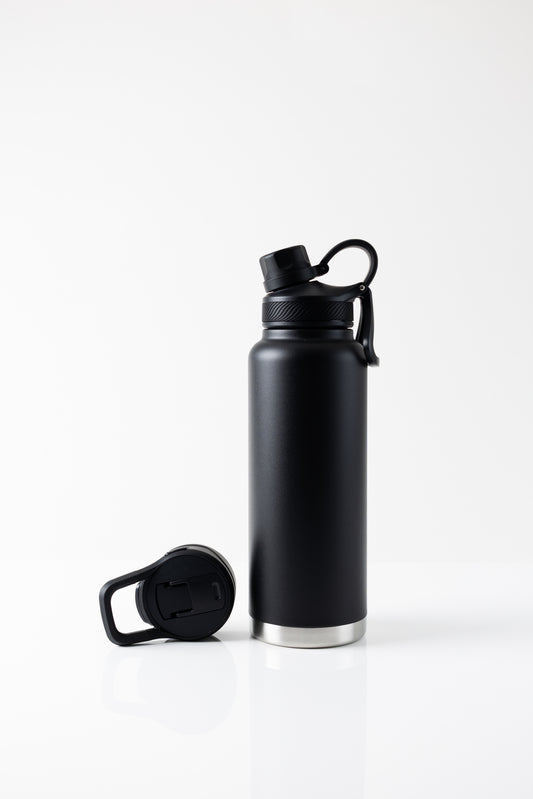 Black Oasis 1.18L stainless steel insulated drink bottle with carry lid