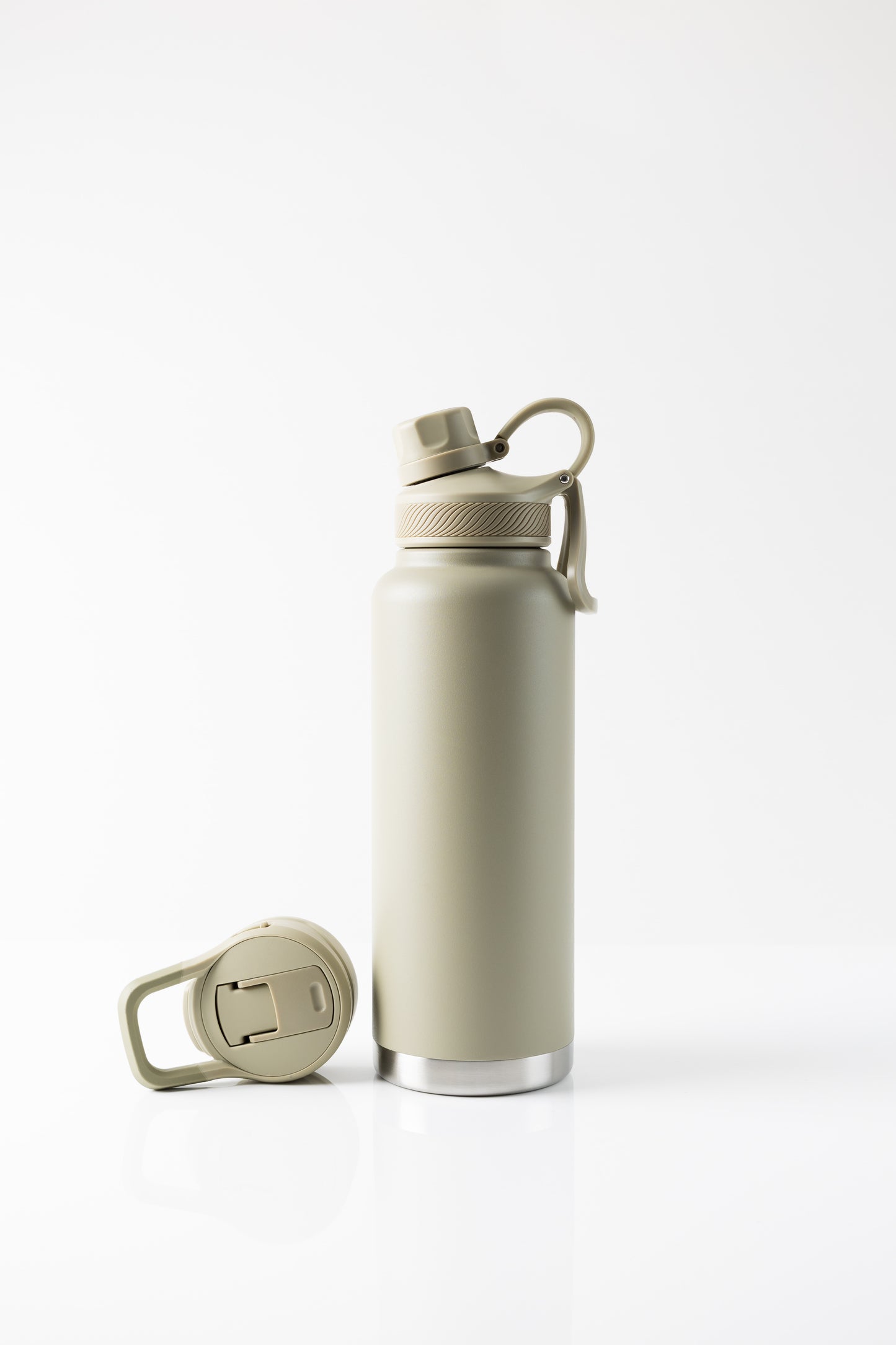 Sage Oasis 1.18L stainless steel insulated drink bottle with carry lid